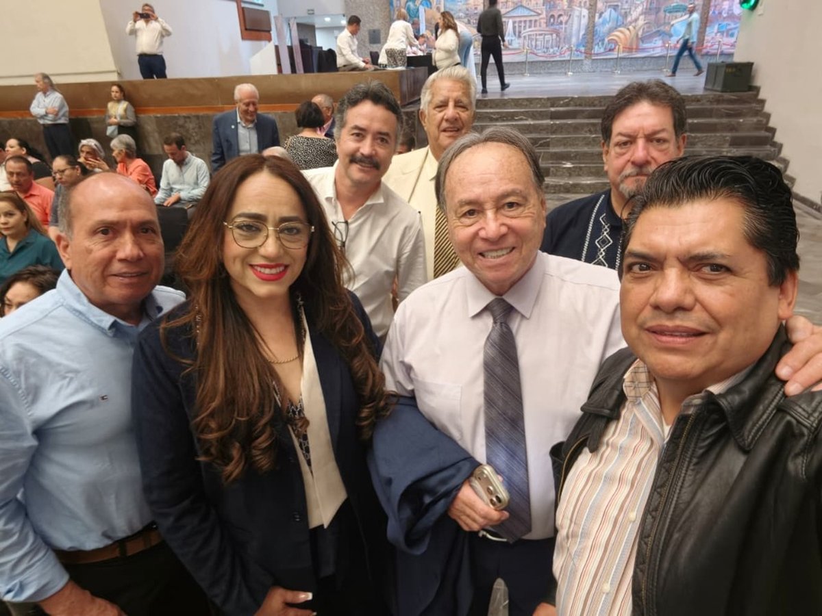 Integrantes y comitiva del Parlamento Ciudadano por Jalisco A.C. en la Cámara de Comercio